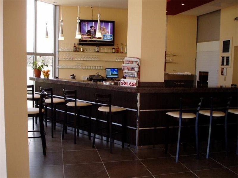 Hotel Grand Баня-Лука Ресторан фото