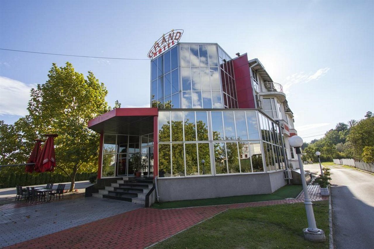 Hotel Grand Баня-Лука Экстерьер фото